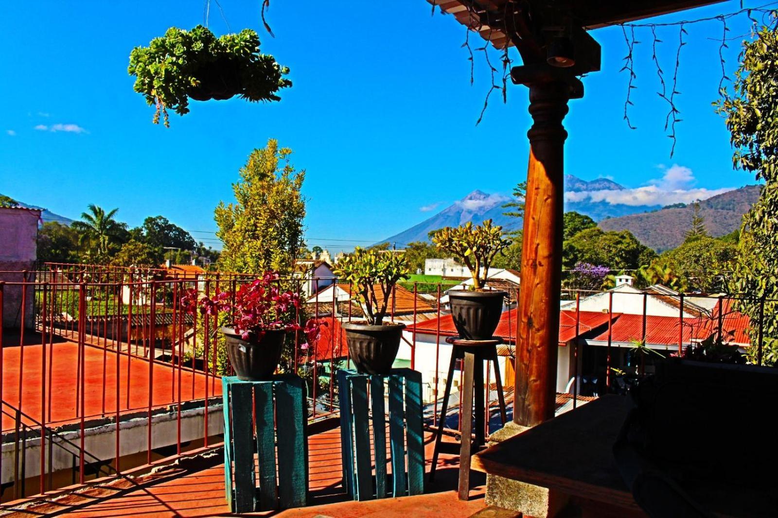 Hotel Rholyn Pura Vida !! Antigua Exteriér fotografie