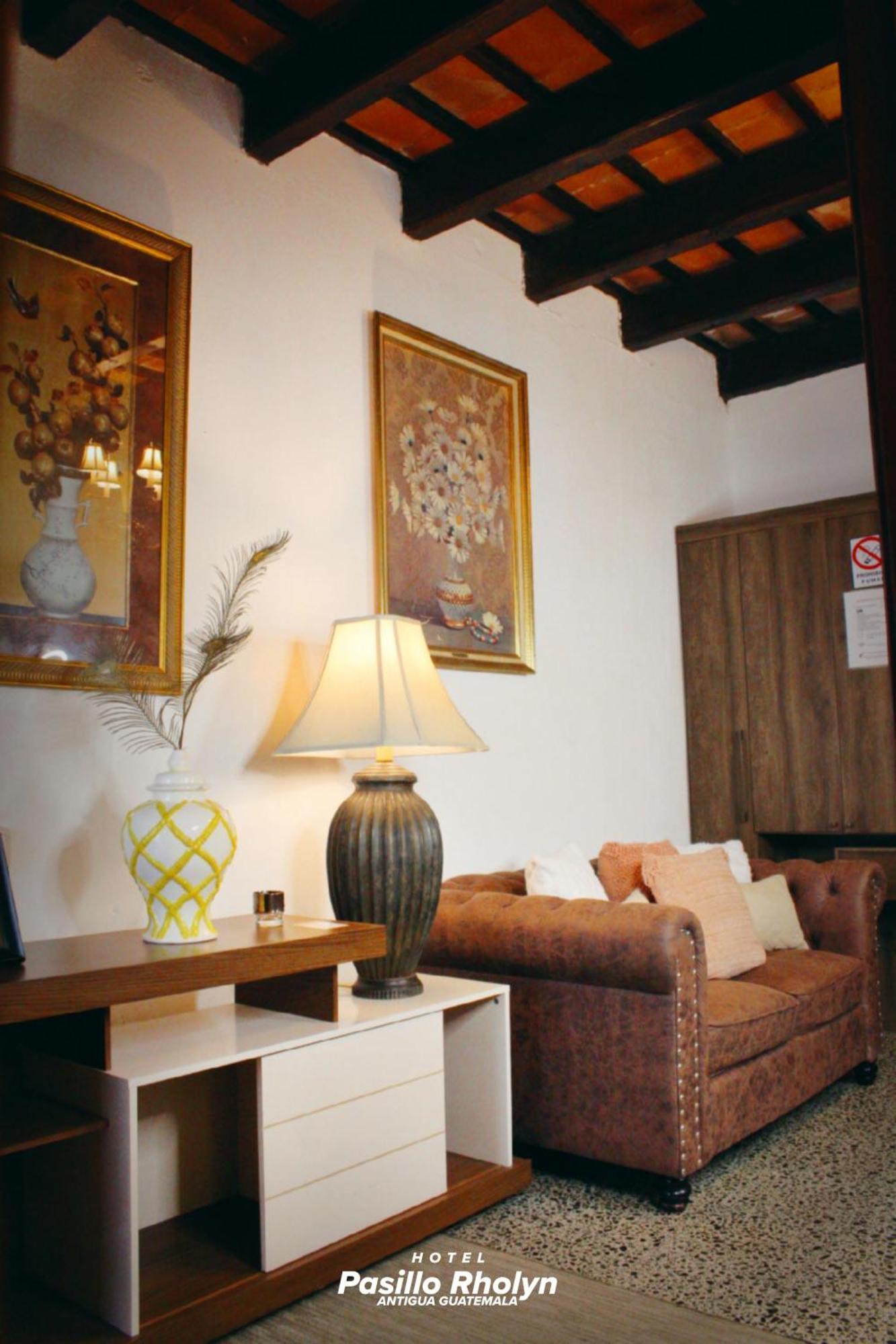 Hotel Rholyn Pura Vida !! Antigua Exteriér fotografie